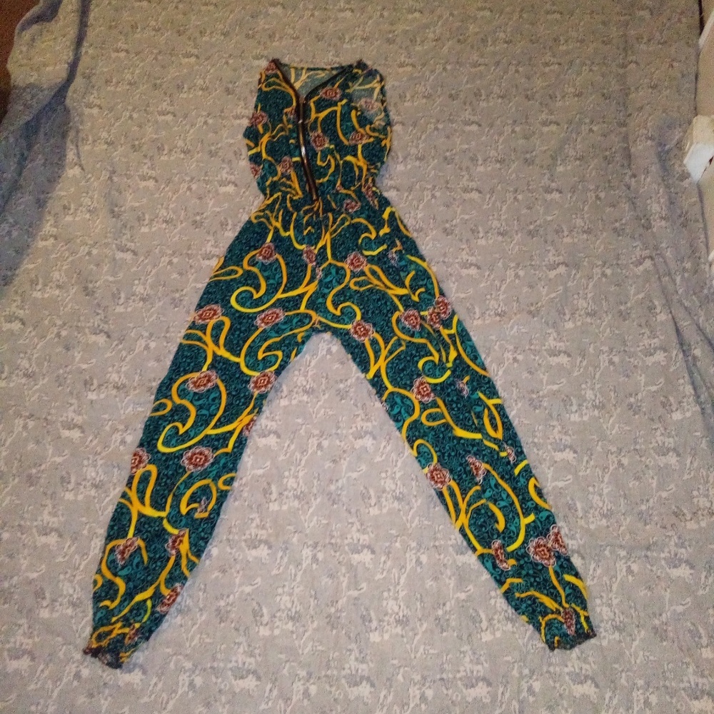 Clothes - Picture 6 of 7